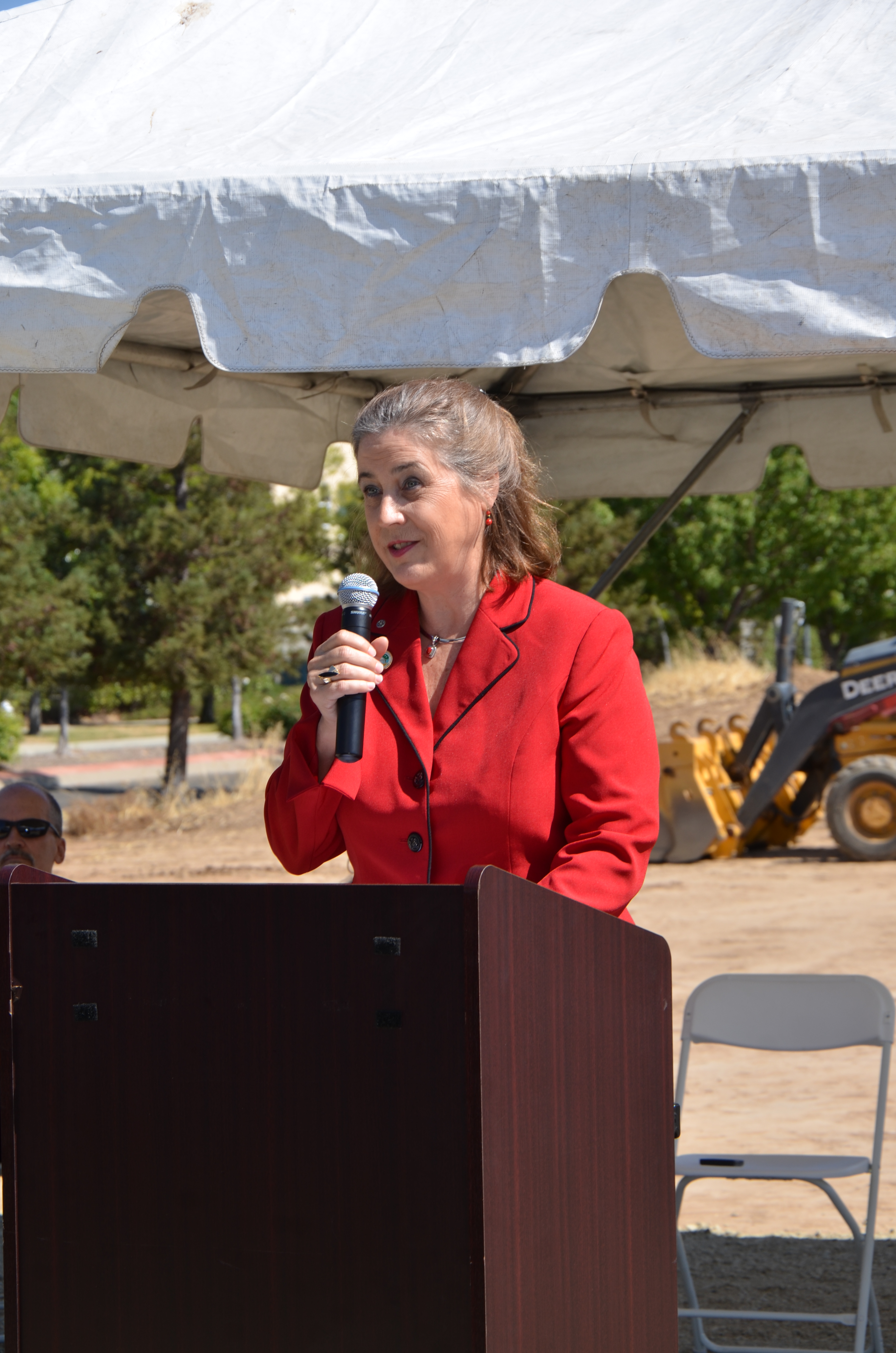 City Mayor, Sue Frost shares some remarks